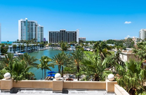 Siesta Key Condo | Lulu's Crescent Cottage #1