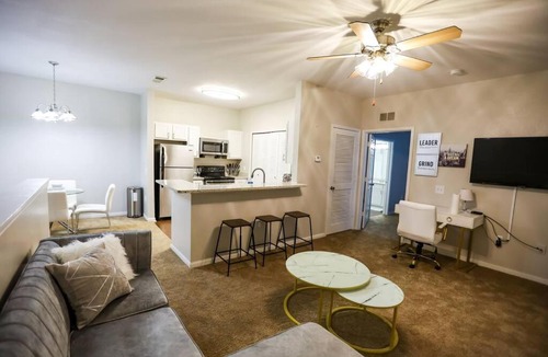 Ferry Pass Apartment | Lux 2BD 2BA minutes from the water