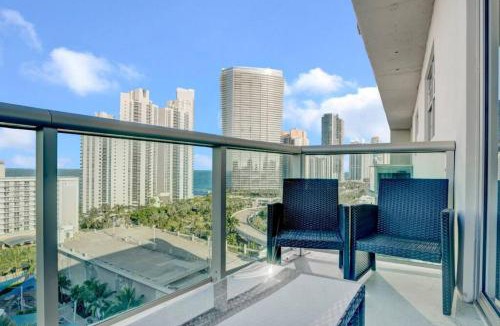 Sunny Isles Beach House | Lux 2BR Condo in Ocean Reserve with Pools and Tennis Courts