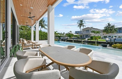 Florida North Atlantic Coast House | LUXE 4BDR Waterfront Oasis w/Hot Tub & Pool