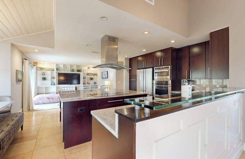 Whitfield House | Luxe bay-view escape with private pool, kayak, grill, ice box, & all-new interior