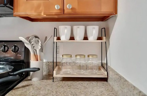 SoHo Apartment | Luxe Bayshore Escape | Pool, Gym, & Parking