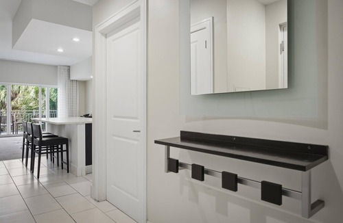 Doral Apartment | Luxe Doral Resort Suite with Pool