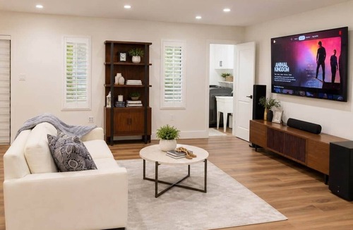 Miami Lakes House | Luxe Miami Lakes Retreat Near FIFA World Cup Stadium
