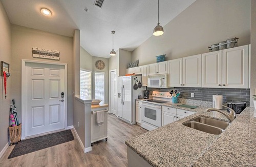 Ole Condo | Luxe Top-Floor Condo in Beautiful Lely Resort