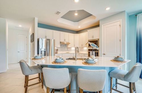 Venice House | Luxe Venice Gem w/Outdoor Pool & Hot Tub