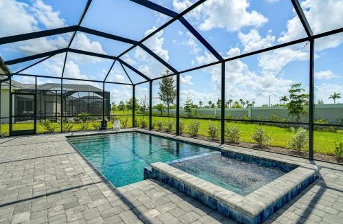 Venice House | Luxe Venice Gem w/Outdoor Pool & Hot Tub
