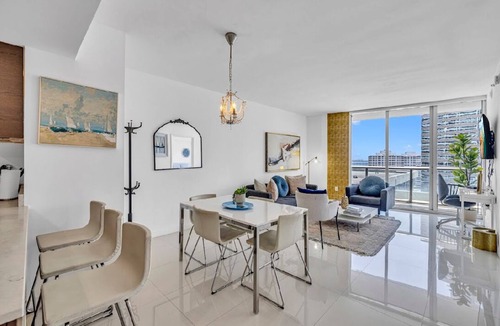 Downtown Miami Apartment | LUXORA 2BR 1 BA 16TH FLOOR W -FREE SPA