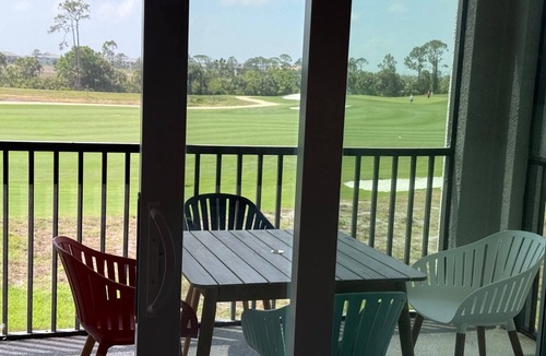 Venice Condo | Luxurious 2/bed, 2/bath condo in beautiful golf community