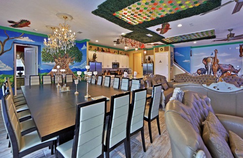 Kissimmee Villa | Luxurious FOURTEEN-Bedroom safari-themed Villa close to Disney!