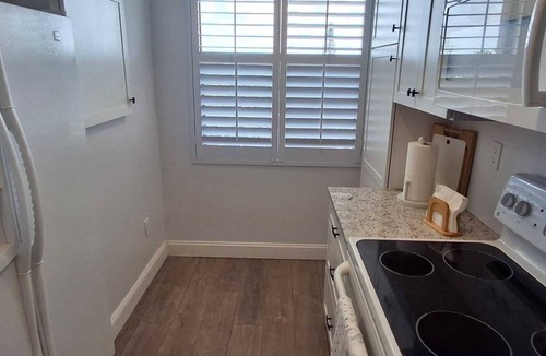 Beach Club Colony Condo | Luxurious fully furnished oceanfront condo 2 bed 2 bath on Hutchinson Island, Fl