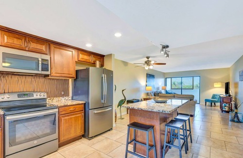 Sarasota Condo | Luxurious Living Steps to Lido Beach & Walking Distance to St. Armands Circle