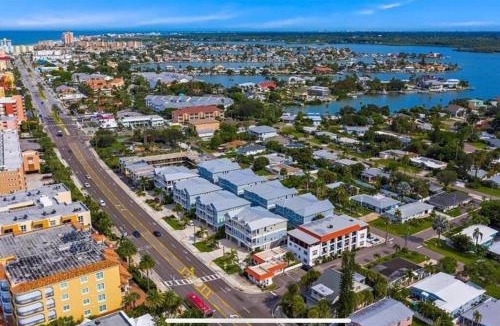 Redington Beach House | Luxurious Modern Townhouse right across beach! Table Tennis
