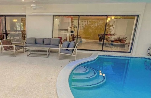 Cutler Bay House | Luxurious Oasis - Heated Salt Pool - Pool Table - 4BR Near Miami