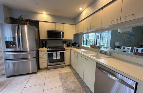 Braden River Villa | Luxurious Retreat Located in The Meadows, Close Proximity To UTC Shopping & Restaurants!