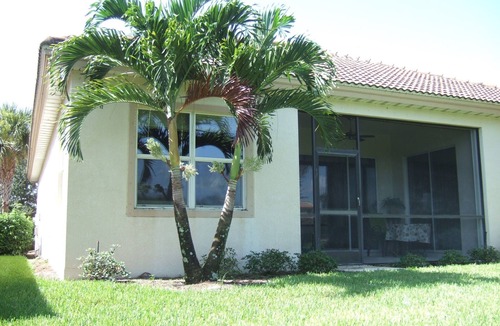 Bonita Springs Villa | Luxurious tropical villa in Bonita Springs - relax and enjoy the sun - gated