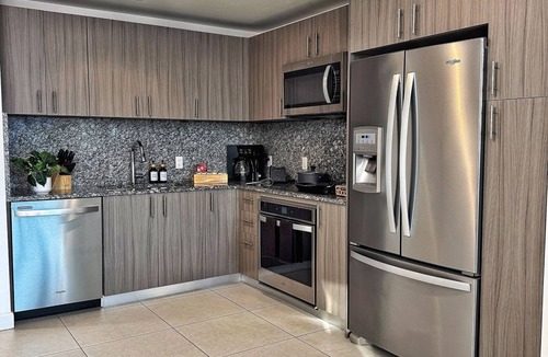 Doral Apartment | Luxury 19th-Floor 1BR Condo – Downtown Doral Park View