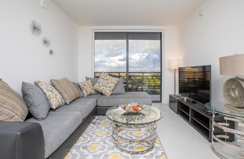 Doral Apartment | Luxury 1BD/1BT Apartment in Downtown Doral