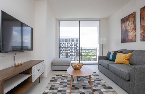 Doral Apartment | Luxury 1BD/1BT Apartment in Downtown Doral