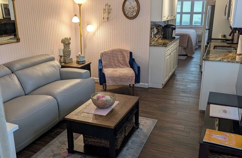 Paradise Lakes Condo | Luxury 1BR King Condo, Ground Floor, Lanai - Clothing Optional