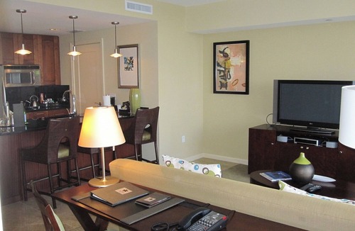 Singer Island Apartment | Luxury 1BR Resort Condo in Palm Beach Marriott Singer Island – Resort View