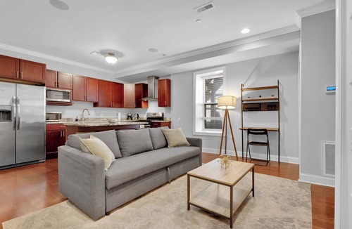 Southwark Apartment | Luxury 2BD | 3 Beds | Queens Village