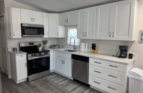 Fort Myers Beach House | Luxury 2BR 2Bath minutes from FMB and Sanibel DISCOUNT May-Dec & Long Term