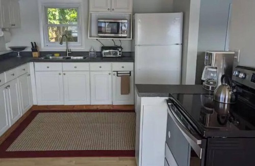 Hopatcong House | Luxury 2BR Lakefront w/Dock & Kayaks