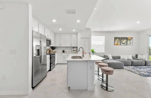Venice Condo | Luxury 3-bedroom condo in beautiful Wellen Park