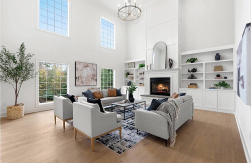 Travelers Rest House | Luxury 6BR Home in Greenville w/Heated Pool Near Furman & Golfing