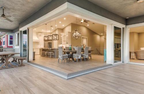 Fort Myers Beach House | Luxury Beach Home, Gulf Access, Pool Table, Heated Pool & Spa - Summer Wind - Roelens