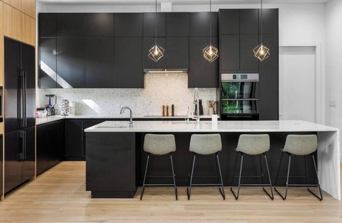 Boynton Beach House | Luxury coastal retreat with heated pool, rooftop views, and spacious en-suite bedrooms—perfect for relaxing, entertaining, and enjoying Boynton Beach in style 🌴
