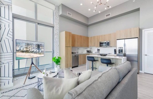 Northeast Miami Apartment | Luxury Condo Near Design Hub
