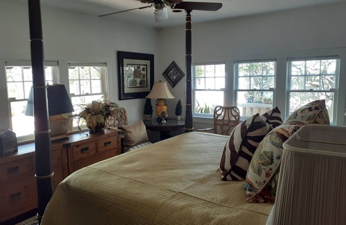 West Palm Beach Cottage | LUXURY COTTAGE IN WEST PALM BEACH FLORIDA - Unit Number #2