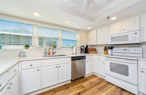 New Smyrna Beach Condo | Luxury Direct Oceanfront Corner Condo on New Smyrna’s No-Drive Beach Sleeps 8 🏖️