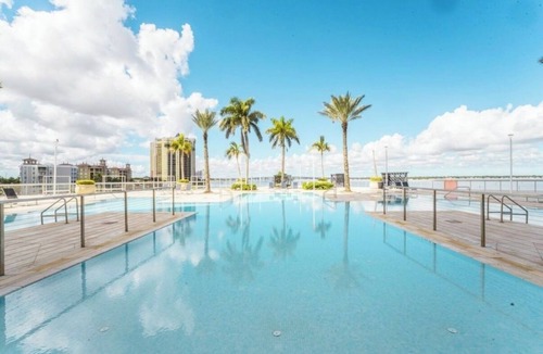 Fort Myers Apartment | Luxury Dolphin Sunset Retreat Myers Waterfront