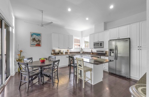 Trailer Estates Villa | Luxury Entire Villa 4 Bedrooms 4 Bath Steps From IMG Academy.