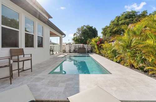 Tampa House | Luxury Escape - Modern - Heart Of Tampa