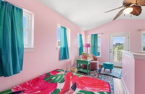 Holiday Beach House | Luxury Family Beach Retreat - 3 Stories, Steps to the beach. Sleeps 10