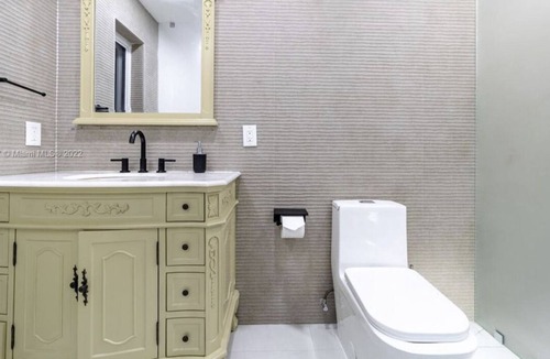 Boulevard Heights House | Luxury House 5min to the HardRock Casino!! W/ Sauna & Jacuzzi