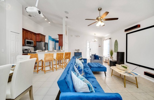 Davenport House | Luxury & Modern near Disney, Universal Studios & Seaworld w/4 Br.