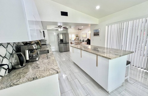Central Naples House | Luxury Naples House 10 mins to Beach & 5th Ave Community Pool and Gulf Access