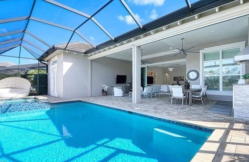East Naples House | Luxury Naples Retreat/Pool, Near Beach