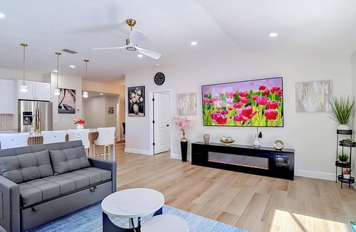 Terrace Park House | Luxury Pool home, 1 mile from Bush Gardens