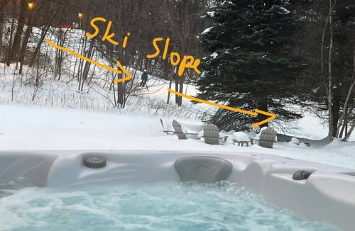 Mcafee Ski Chalet | Luxury Ski In-Out ● Mountain Creek ● Hot Tub ● Golf