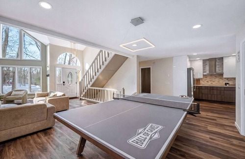 East Stroudsburg House | Luxury SPA Retreat with Private Heated Pool, Hot Tub, Sauna & Cold Plunge
