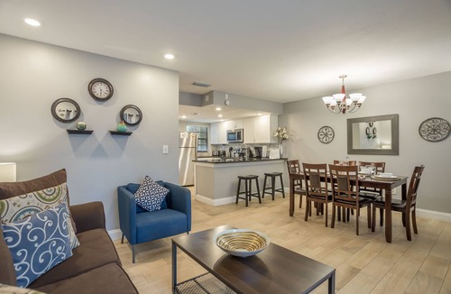 Kissimmee House | Luxury Townhouse Waterpark Lazy River Pools 10 Min to Disney