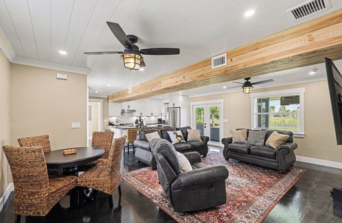 Poinsett Acres House | Luxury Waterfront Retreat, Fishing, Rocket Launch Views, Near Cruises