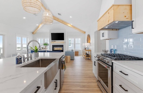Crawfordville House | Luxury Waterfront Escape, Gulf Views from every room, Private Dock