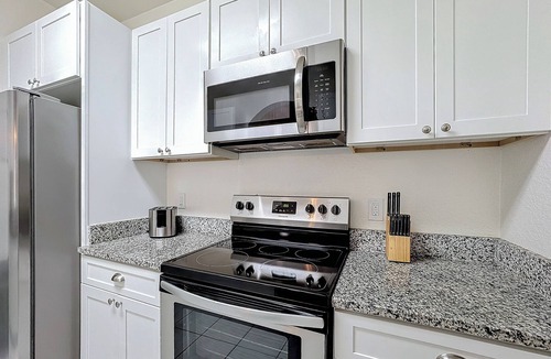 Windsor Hills Condo | Luxury Windsor Hills Mickey’s Dream Home, 2mi to Disney!